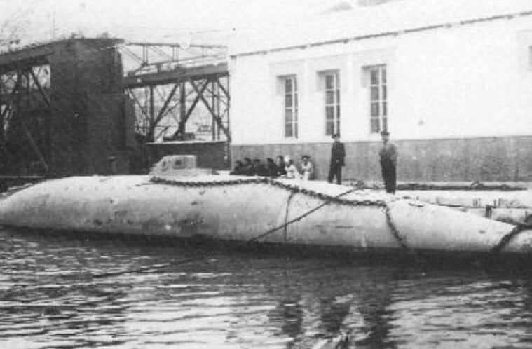 el peral, el primer submarino eléctrico